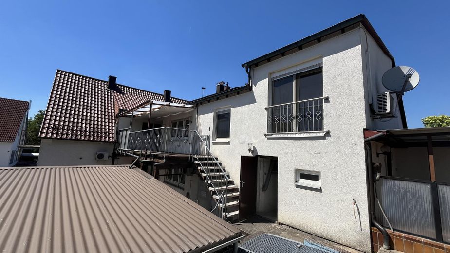 Großzügige 5-Zimmer-Wohnung mit Garten, Terrasse und Garage – Foto 15