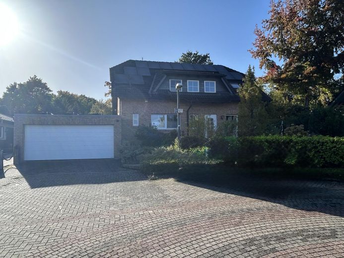 Vorderseite Haus (Osten)