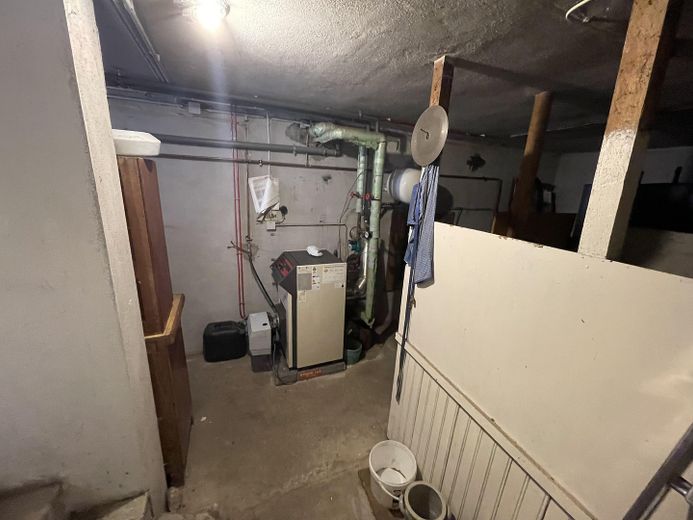 Wolnostojący dom jednorodzinny z garażem i ogrodem – Heizungsanlage