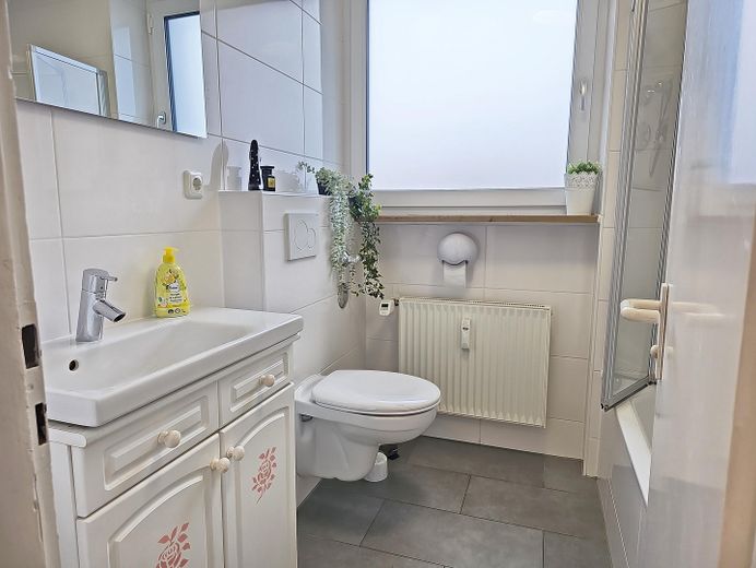 moderne möblierte 4 Zimmer Wohnung in zentraler Lage von Germering – Foto 7