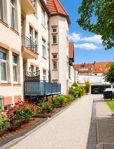 At Staden: An exclusive townhouse with 110 sqm on a well-maintained private street – Privatstrasse zum Stadthaus