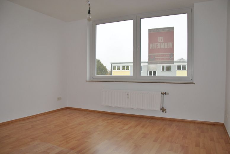 1. Kinder- oder Arbeitszimmer 