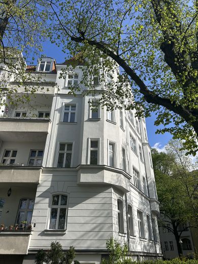 5-Zimmer Wohnung am Kolberger Platz – Hausansicht