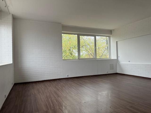 Büro/Lagerflächen 2100 QM/ab 450 qm teilbar Mietkauf spätere Kaufoption ca 50 Parkplätze Top Lage – Foto 12
