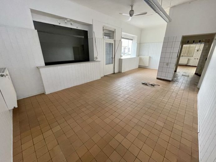 Okazja! Duży lokal handlowy do wynajęcia w Gera-Debschwitz jako sklep, gabinet lub biuro! – Zdjęcie 1