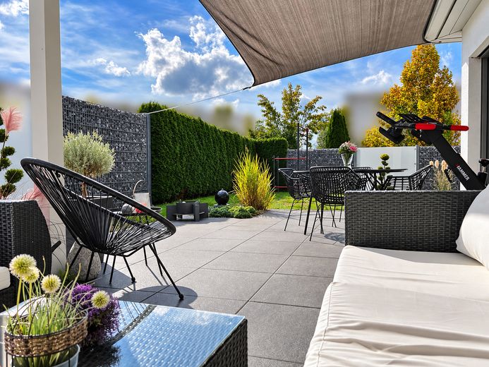 Winkelbungalow mit Sonnenterrasse und großzügigem Wohnambiente – Terrasse 6