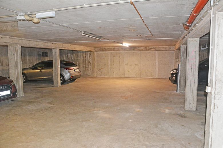 Tiefgaragenstellplatz