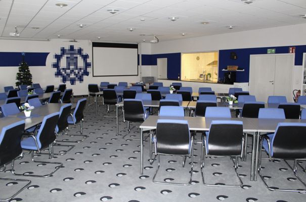 Werkshalle - Versammlungsraum