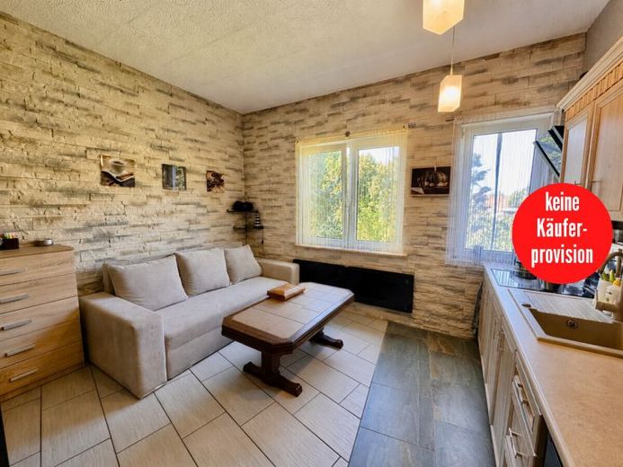 HORN IMMOBILIEN ++ Eenkamerappartement op de bovenverdieping in Grambow – gerenoveerd en met uitzicht op het groen – Foto 1