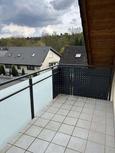 Lichtdurchflutete 2,5 Zimmer Eigentumswohnung, 79 qm in Rödermark/Breidert – Balkon Schlafzimmer