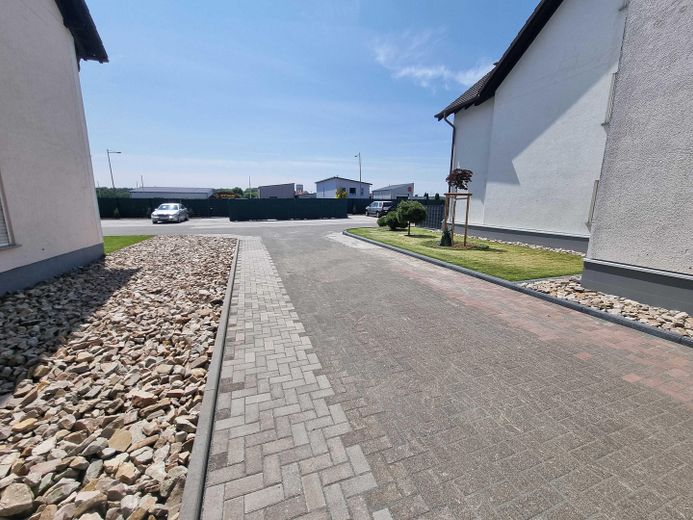 Ramstein | 27 viviendas | TOTALMENTE ALQUILADO | 437.064 € de alquiler neto anual | 6,33 % DE RENTABILIDAD BRUTA | FACTOR 15,79 – Außenansicht Seufzerweg 2-4