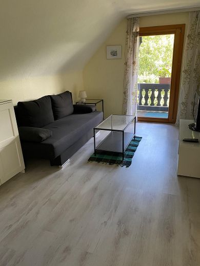 Duże 4-pokojowe mieszkanie z prawdziwą wartością dodaną! Możliwe elastyczne użytkowanie! (app. na poddaszu, ogród, rezerwy) – Photo 19