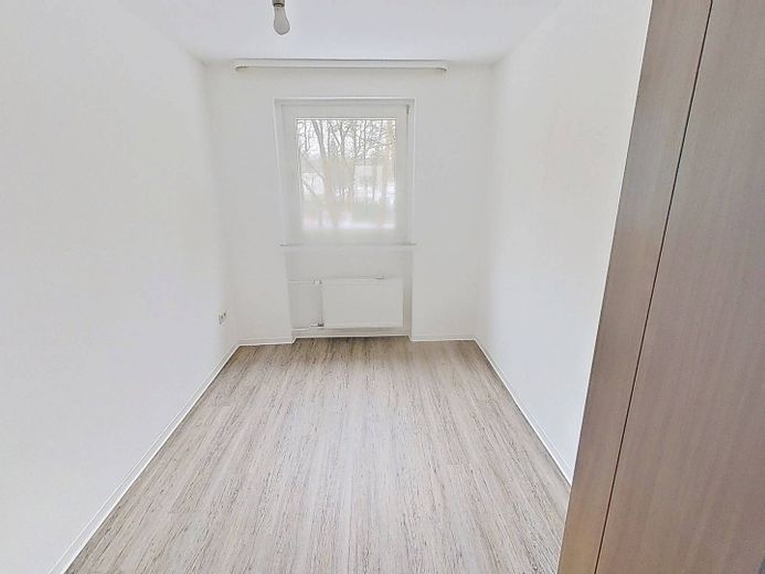 **1 KALTMIETERLASS ALS EINZUGSGESCHENK**Gemütliche 3-Zimmer-Wohnung mit BALKON und TAGESLICHTBAD – Ansicht I: Schlafzimmer II