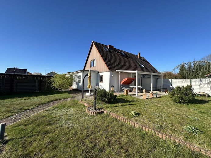 लगभग 1.561 m² पर दो घर – बहु-पीढ़ी के साथ रहने के लिए आदर्श – Gartenseite Haupthaus