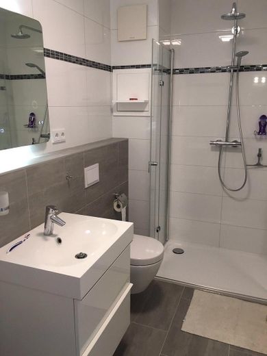 Traumhafte 2-Zimmer Ferienwohnung "Arielle" am Stettiner Haff sucht einen neuen Eigentümer – Bad