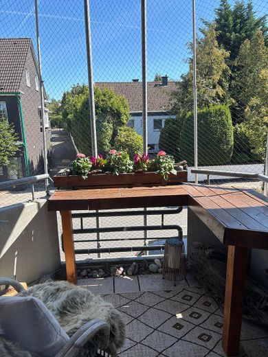 Großzügig geschnittene 2-Zimmerwohnung mit Süd-Balkon in zentraler Lage – Foto 9