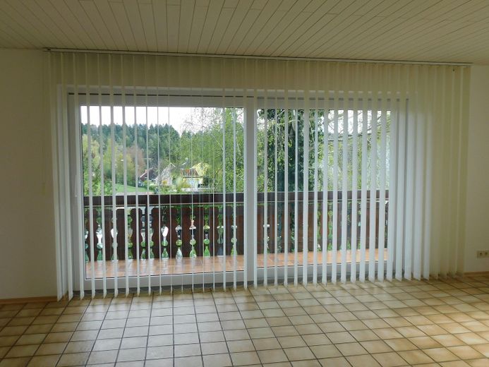 Wohnzimmer m. Südbalkon