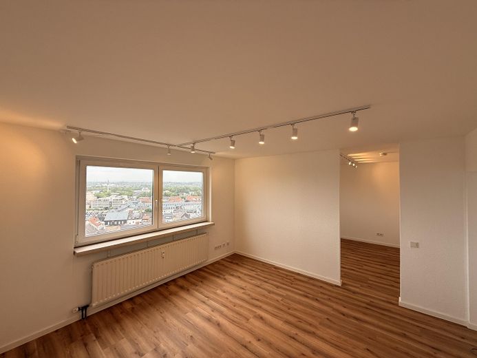 Erstbezug nach Renovierung – Moderne 3-Zimmer-Wohnung mit Balkon und traumhaftem Ausblick Saarlouis – फोटो 4