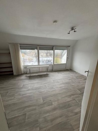 Großzügiges Zweifamilienhaus mit Solaranlage, Wintergarten & großem Grundstück in Neuberend – Foto 30