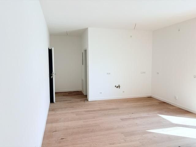 Erstbezug – Möblierte 2-Zimmer-Neubauwohnung im KfW-55-Effizienzhaus Metzingen – Originalbild /Küchenplatz