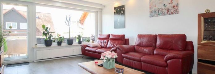 Luce, spazio e comfort – appartamento di 4 locali con balcone e veranda invernale a Sommerkahl