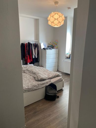 Odnowione 3-pokojowe mieszkanie w centralnej lokalizacji – idealne dla mieszkania współdzielonego – Photo 2