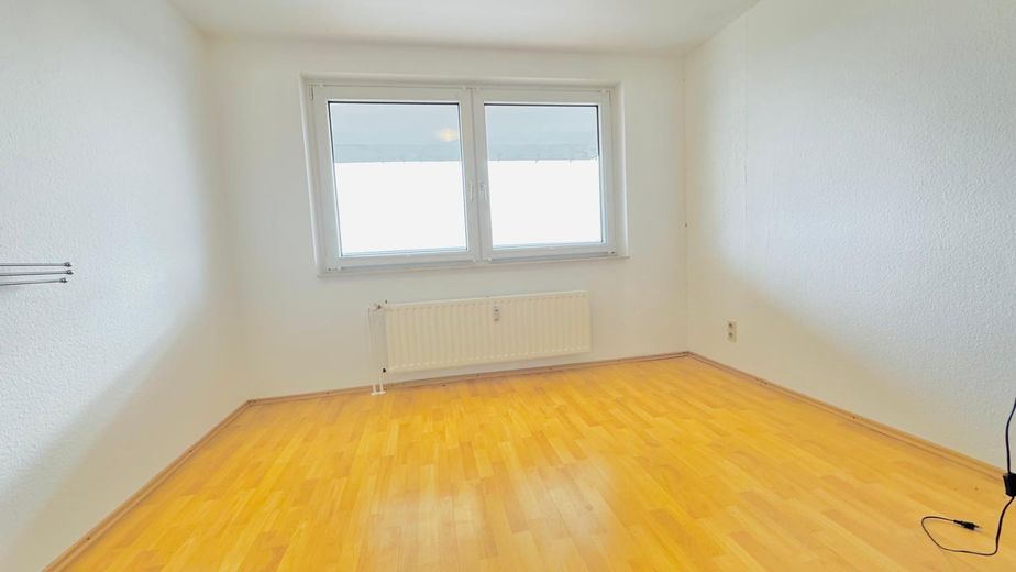 Helle 2-Zimmer-Wohnung mit Südbalkon, Weitblick und TG nahe MHH – Schlafzimmer