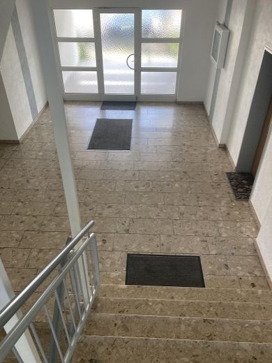 Atractivo ático de 67m² en 58636 Iserlohn- actualmente alquilado – Flur Wohnhaus