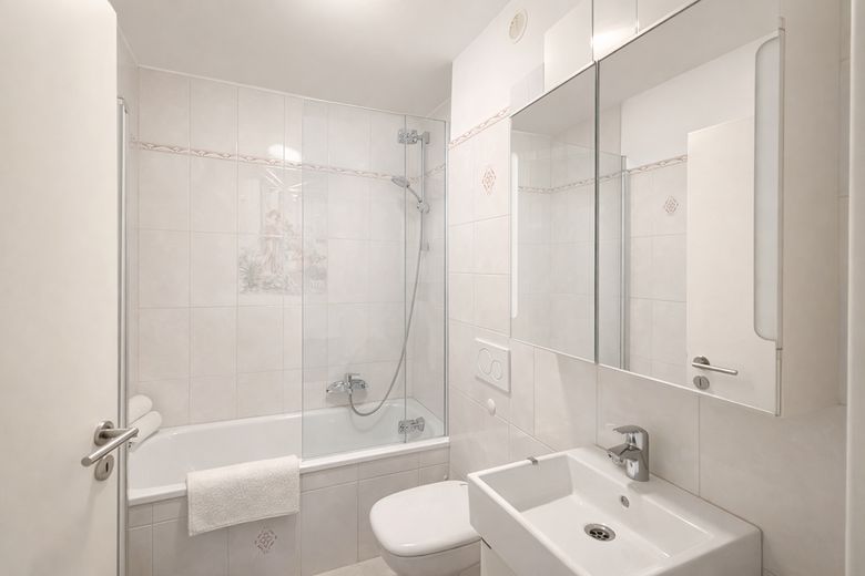 Provisionsfreie 4-Zimmer-Wohnung in Biebrich – modernisiert, Klima, Fußbodenheizung, EBK – Foto 8