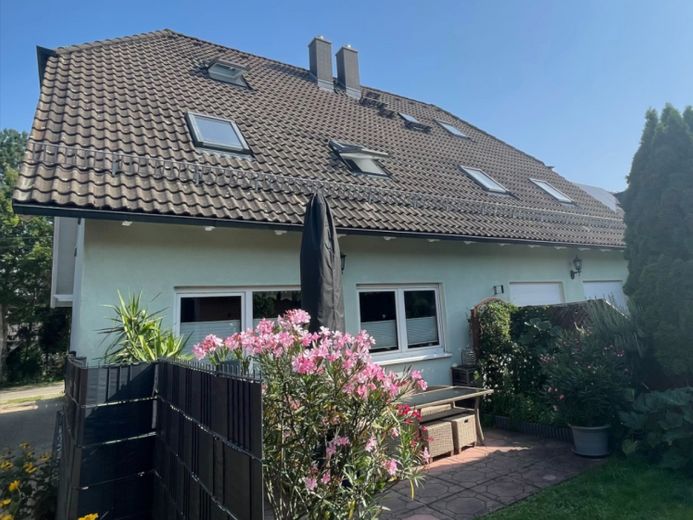 Traumhafte Doppelhaushälfte mit 5 Zimmern in Mahlsdorf Süd – Foto 1