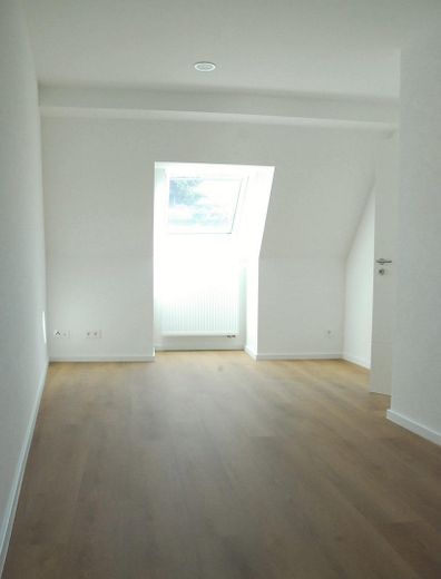Seltene Gelegenheit: Komplettes Haus zur Miete – Erstbezug nach Sanierung & provisionsfrei – OG – Kinder-/Arbeitszimmer