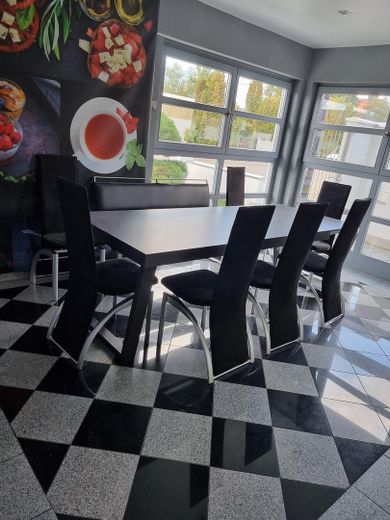 Representative office & practice building in Altdorf – perfect connections & accessible ground floor – Gemütlicher Pausenraum
