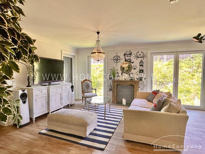 Lichtdurchflutete Designwohnung mit Balkon – 241d63b9cd1d28ab30a4c48edbb370c8df8bdba3.jpg