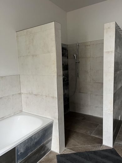 4-Raum-Wohnung in Lieblingshof - Doppelhaushälfte – Bad