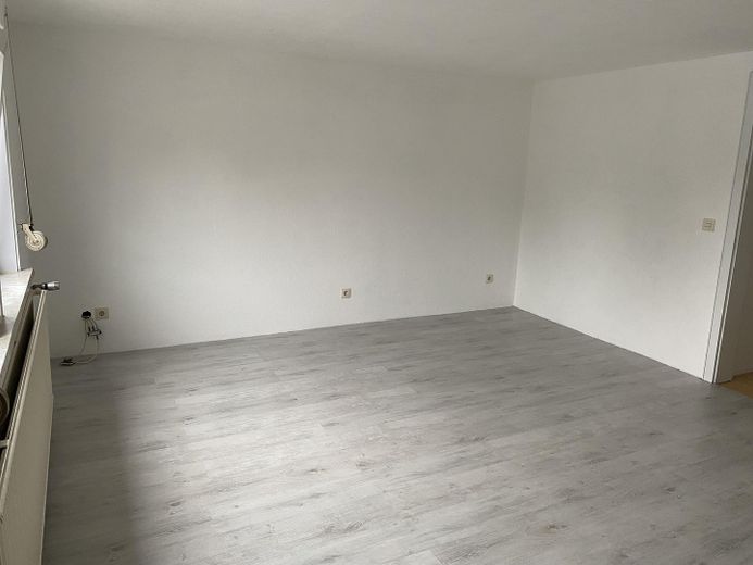 Rennovierte Wohnung mit Küche Ruhig und zentral im Bergischen Schieferhaus mit Garten – Wohnzimmer 