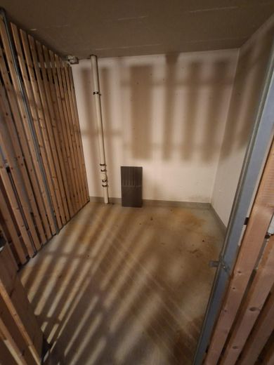 ¡Encantador apartamento pequeño en vivienda tutelada: sin comisión y listo para ocupar! – Kellerraum