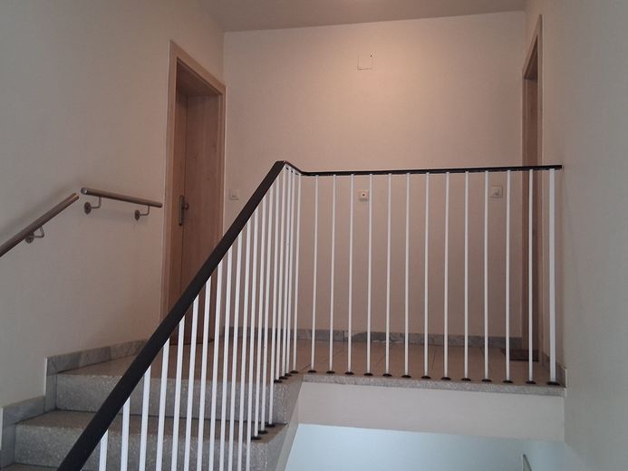 Helle 69,4-m²-Eigentumswohnung in Neuburg a. d. Donau 3. OG, sofort frei, VB 215.000 € – Foto 3