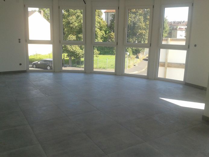 Dammer Carre'de ışık alan kat mülkiyetli daire – Wohnzimmer