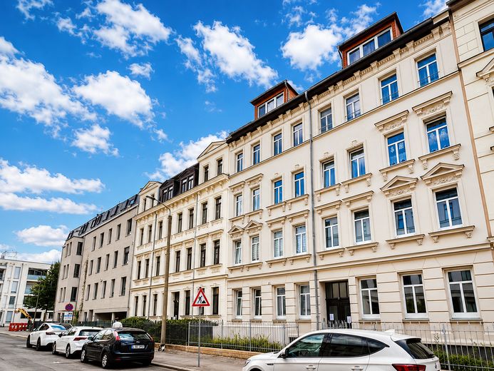 Beautifully renovated old building with underfloor heating and garden share – first occupancy in Gohlis – Außenansicht des Hauses