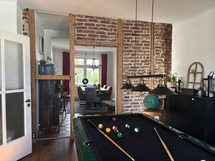 Elegante vivienda en edificio antiguo con balcón orientado al suroeste (sin comisión) – Foto 6