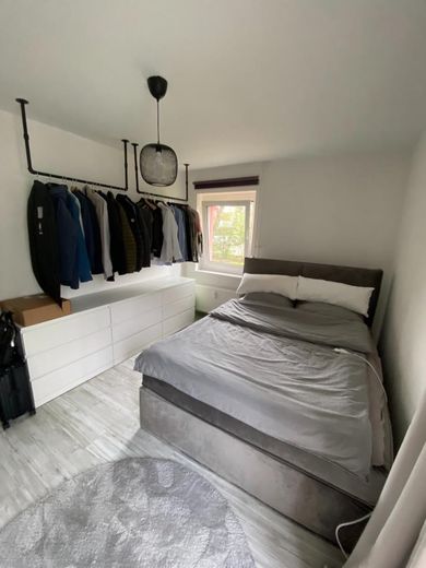 Exklusive 2-Zimmer-Wohnung in Hamburg Barmbek-Süd – Schlafzimmer
