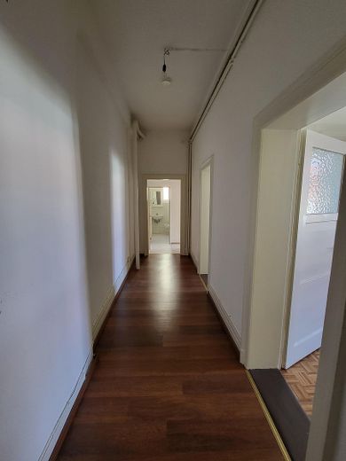 Eigentumswohnung in sehr guter Lage mit Entwicklungspotential – Flur Ansicht II