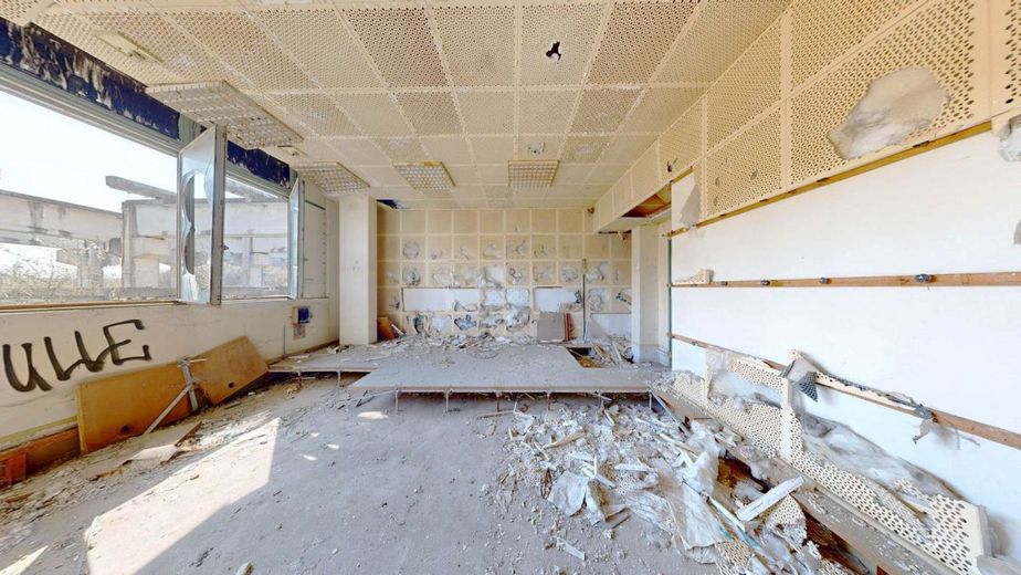 Provisionsfrei! Bei Magdeburg: Halle + 3 geschossiges Funktionsgebäude auf 9954m² in Schönebeck – 1.Obergeschoss Funktionsgebaeude Raum1
