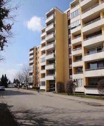 Freies möbliertes Apartment, Schwimmhalle, Sauna, S-Bahn München, von privat – Ansicht Gebäude