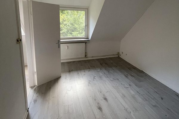 Helle 1-Zimmerwohnung im Grünen Rissen