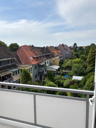 Gut geschnittene 3-Zimmer-Wohnung in Bremerhaven-Lehe – Aussicht vom Balkon