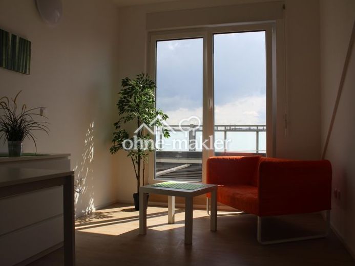 2-Zimmer-Apartment mit Dachterrasse, teilmöbliert – Photo 1