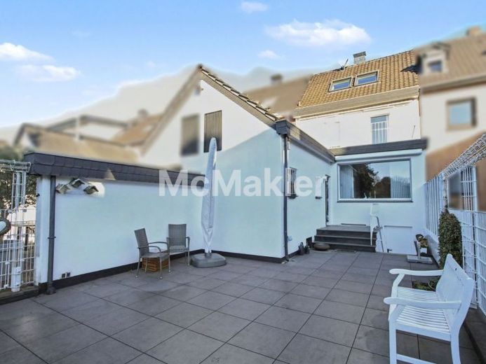 Top gepflegtes Reihenmittelhaus: In zentraler und ruhiger Lage von Moers – Foto 1