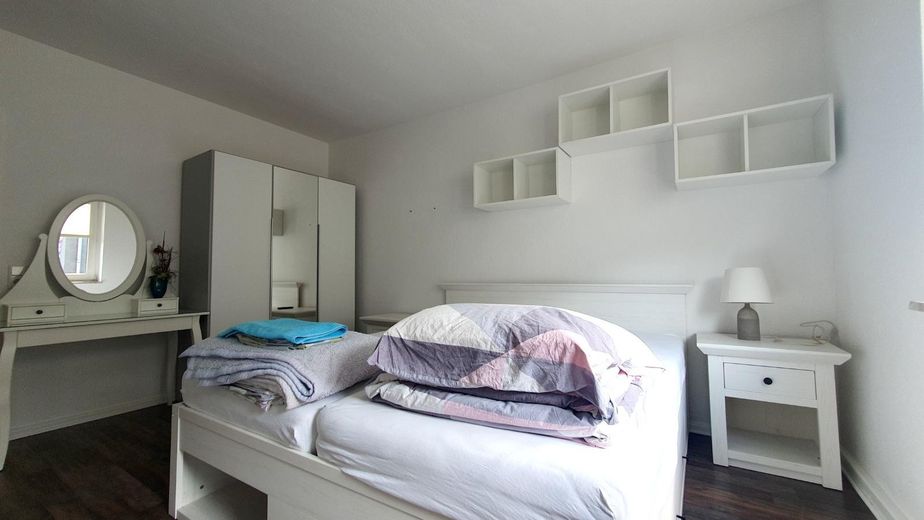 Schlafzimmer 2