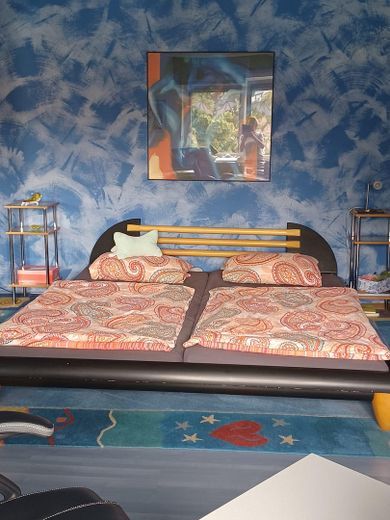 Bright 4-room apartment by Nuremberg City Park – Schlafzimmer 1 / ca. 24 qm